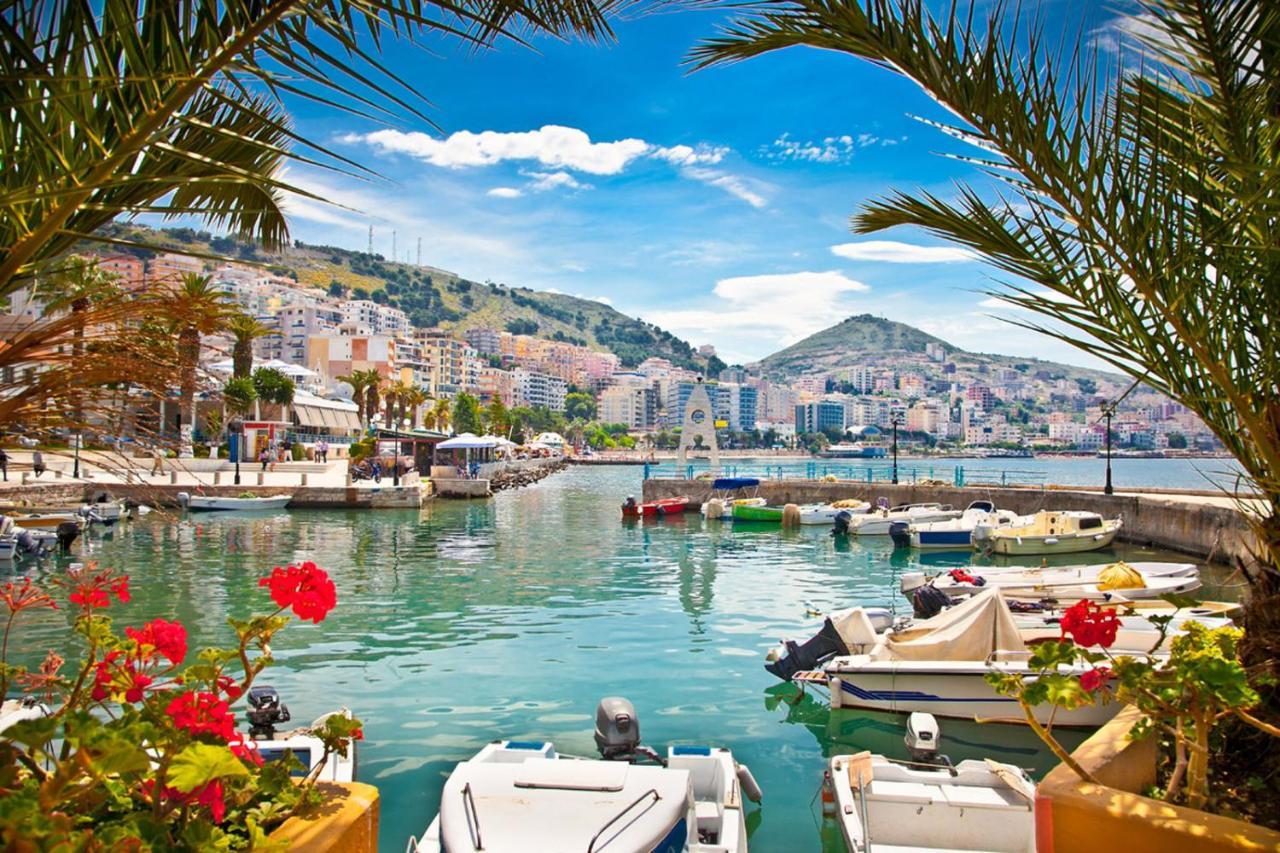 Saranda City Center & Beach Apartament 2 Bed Room Kültér fotó