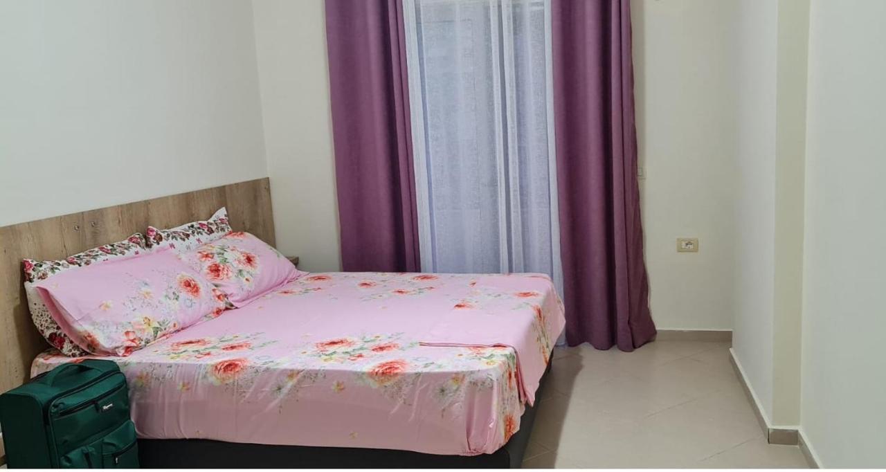 Saranda City Center & Beach Apartament 2 Bed Room Kültér fotó