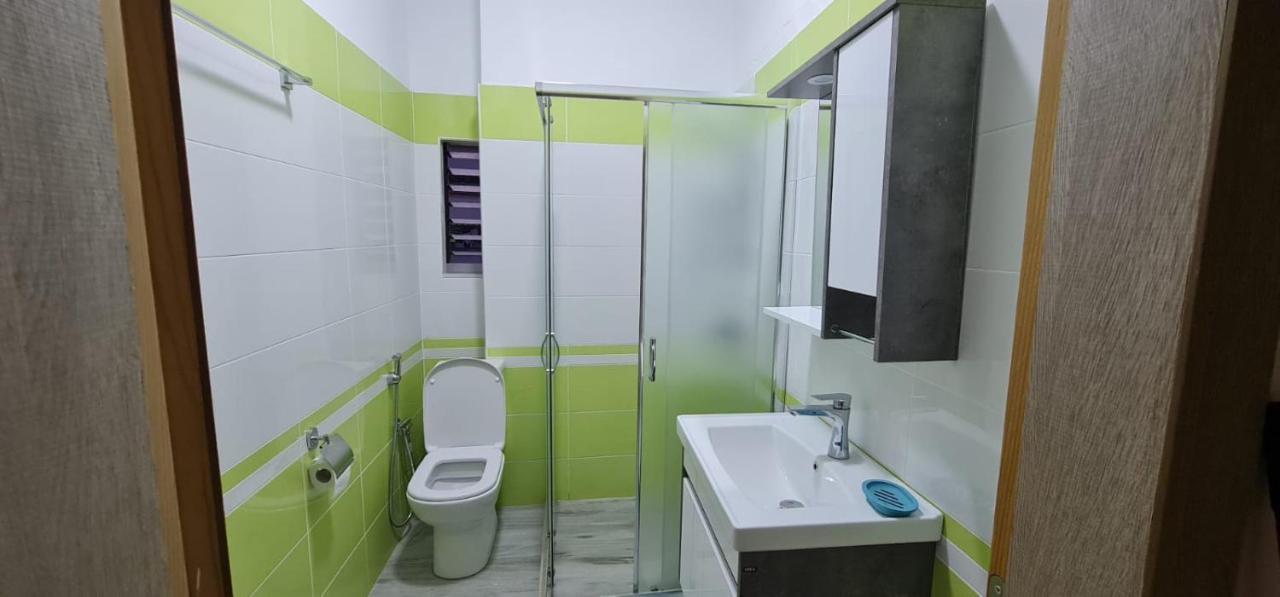 Saranda City Center & Beach Apartament 2 Bed Room Kültér fotó