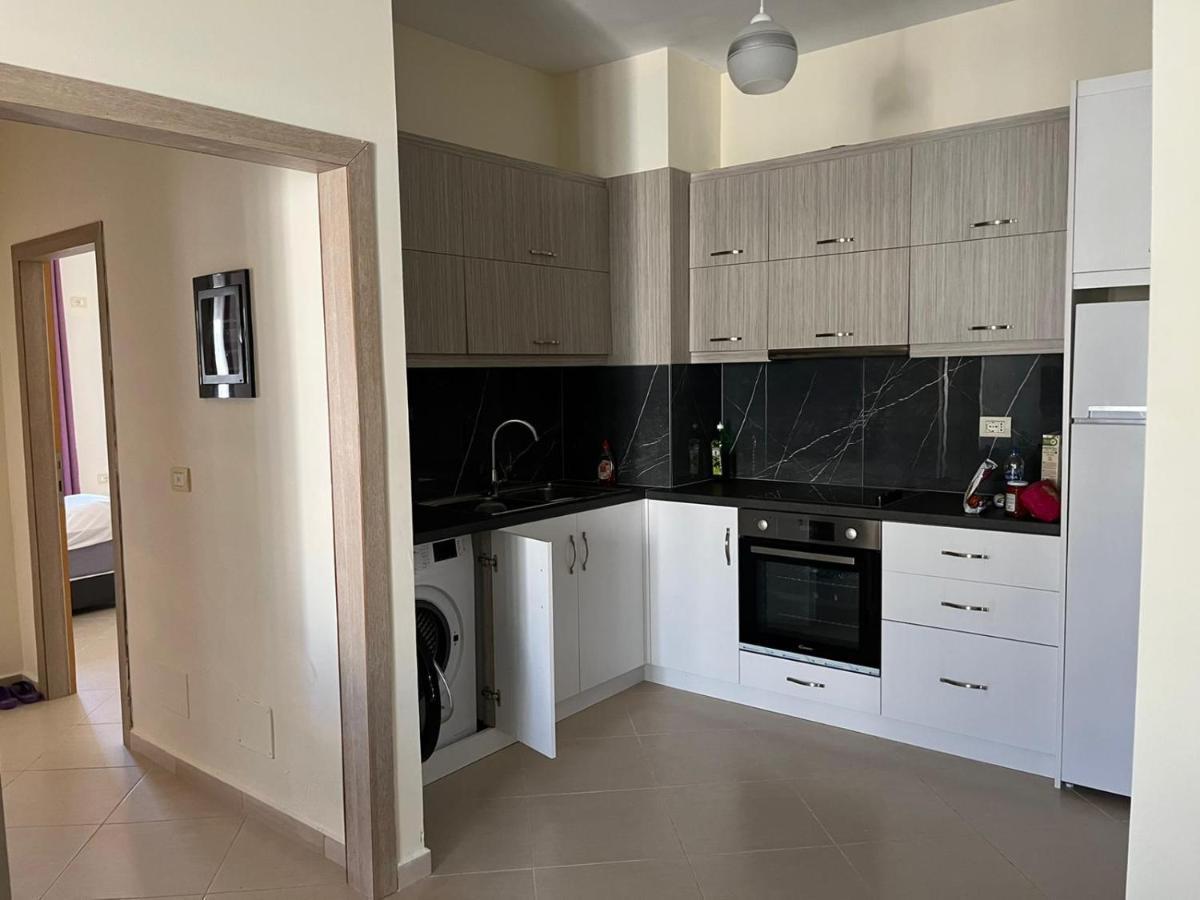 Saranda City Center & Beach Apartament 2 Bed Room Kültér fotó